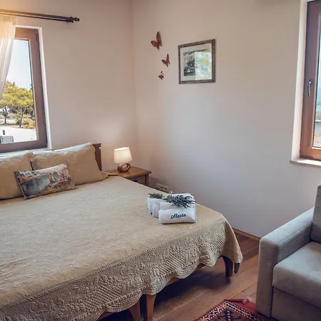 Alesta Hotel